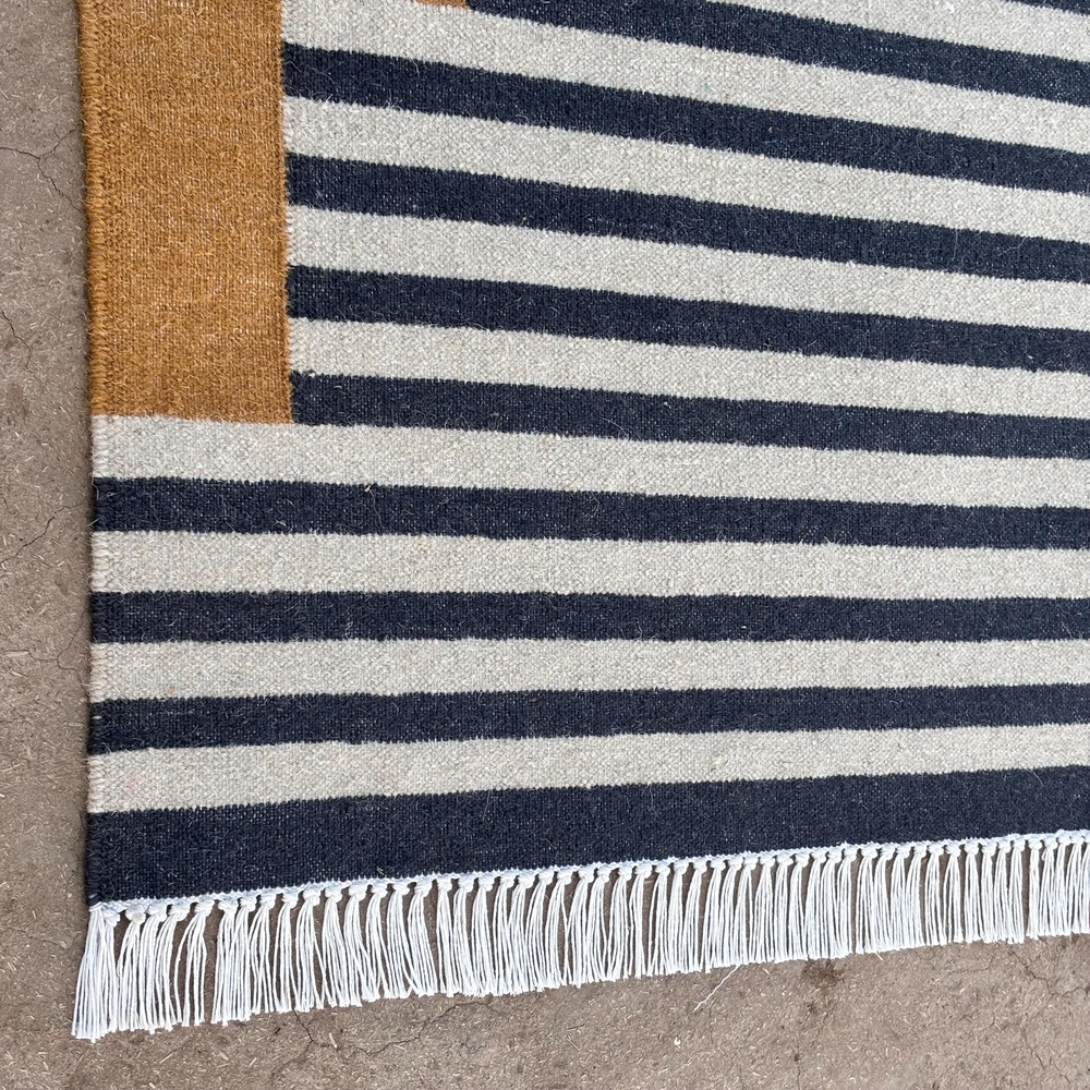 Multicolor Handmade Wool Vintage Dhurrie For Home